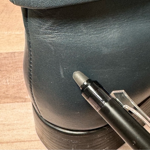 St. John’s Bay Deep Blue leather square toe ankle boots 7.5W  LIKE NEW - Picture 8 of 16